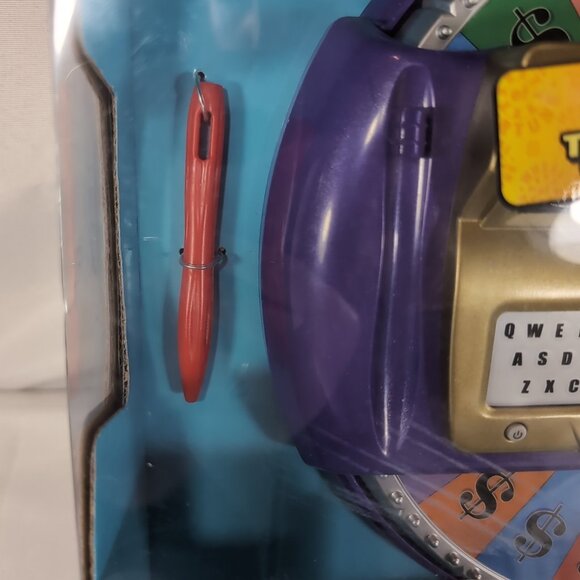 NEW NIB Wheel of Fortune Electronic Game Deluxe Edition (2009 - Spinning Wheel) - Picture 3 of 13